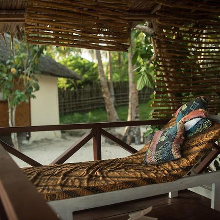Simeulue Surflodges Lasikin Ngoại thất bức ảnh
