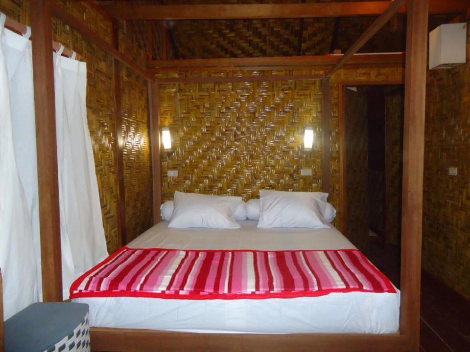 Simeulue Surflodges Lasikin Ngoại thất bức ảnh