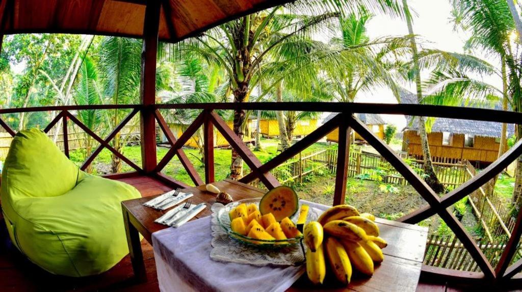 Simeulue Surflodges Lasikin Ngoại thất bức ảnh